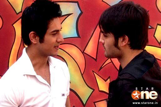 180692_155974881122761_115358885184361_262147_7092837_n - xxVivian Dsena-Abhayxx