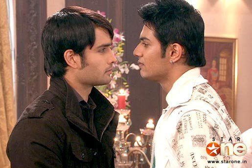 182046_155979871122262_115358885184361_262242_7844185_n - xxVivian Dsena-Abhayxx