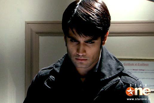 184836_157538047633111_115358885184361_270867_4985149_n - xxVivian Dsena-Abhayxx