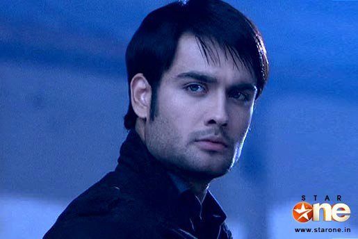 188956_162289250491324_115358885184361_294827_5021898_n - xxVivian Dsena-Abhayxx