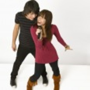 Demi_Lovato_1244900341_4 - demi lovato