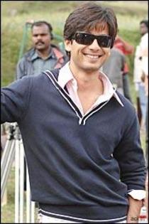 SHAHID (75)