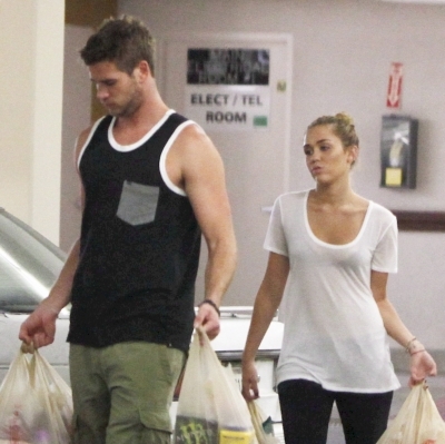 normal_010 - Grocery shopping with Liam at Ralphs in Studio City