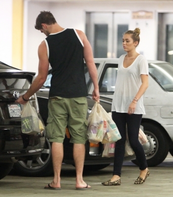 normal_013 - Grocery shopping with Liam at Ralphs in Studio City