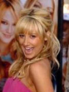 XKAMXHESSERBNVSPVMJ - ashley tisdale