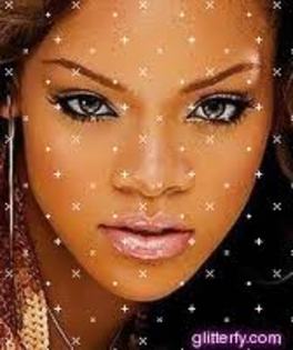 Glitter cu Rihanna - SURPRIZA