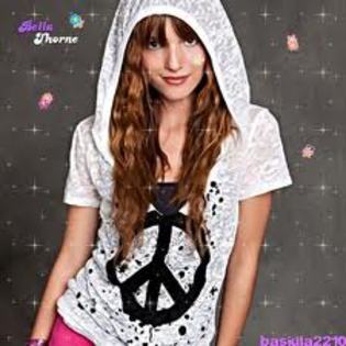 Glitter cu Bella Thorne - SURPRIZA