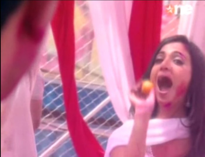 1 (6) - DILL MILL GAYYE THE BEST HOLI OF DMG AR In Holi Sequence Caps