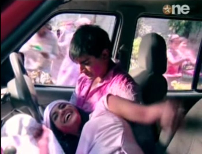 1 (9) - DILL MILL GAYYE THE BEST HOLI OF DMG AR In Holi Sequence Caps