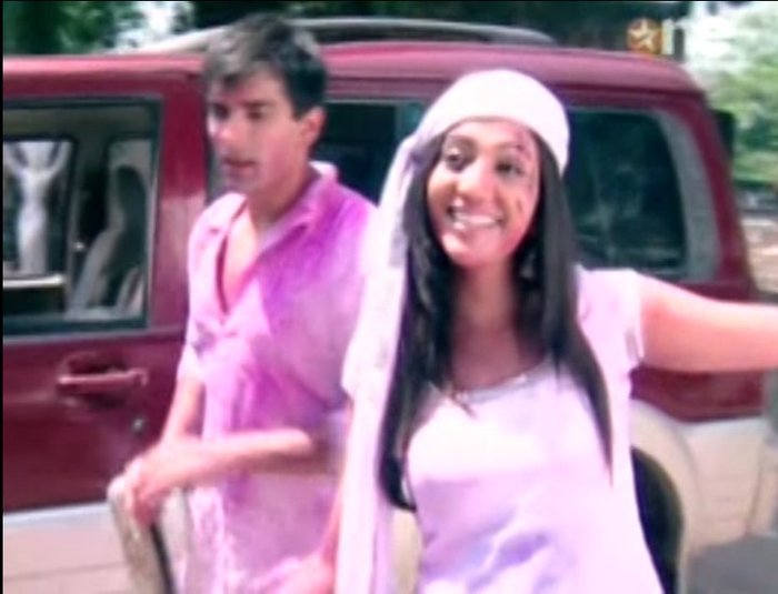 1 (13) - DILL MILL GAYYE THE BEST HOLI OF DMG AR In Holi Sequence Caps