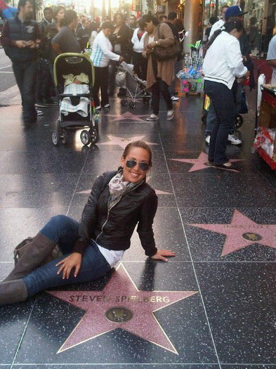 35649062_RRLZVHRZW - Vanessa Pose