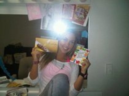 35649069_NCEFQTGUJ - Vanessa Pose