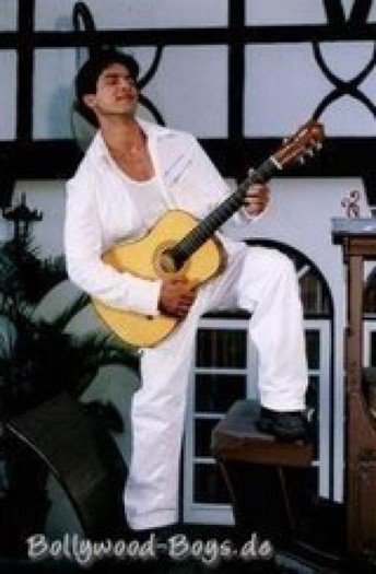 papa kehte hain beta bada nam karega.. - Filmul Dil Maange More