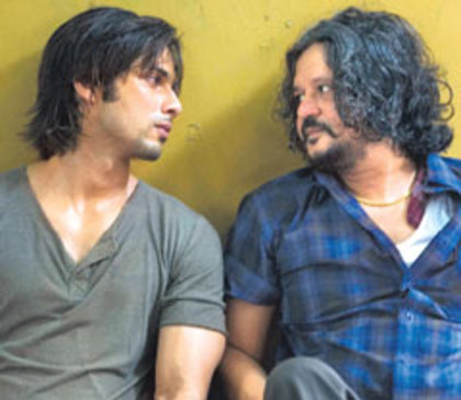 F27-02 - Filmul Kaminey