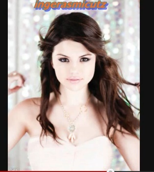 sg - Selena Gomez Naturally