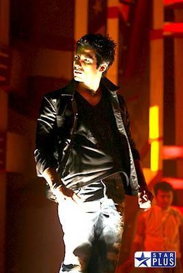 Shahid (68) - EVENIMENTE----Danseaza