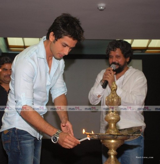 SHAHID (249)