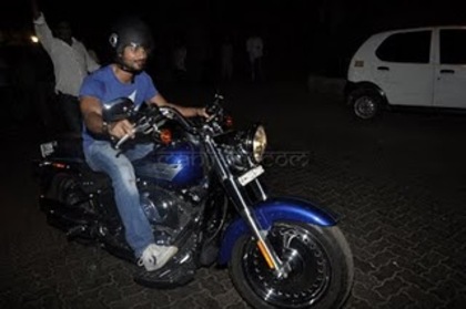 shahid-anushka-karan-johar-grace-ranbir-kapoor-house-party-41 - Masina si motocicleta