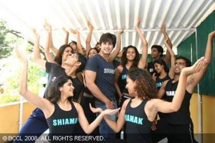 real_056 - SHAHID KAPOOR FANCLUB - Pers din viata lui SHAHID