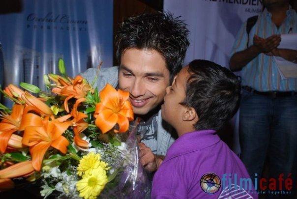 [ (9) - Pers din viata lui SHAHID