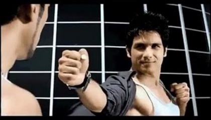 Shahid+Kapoor\'s+latest+Clinic+All+Clear+Ad+stills2 - shahid   Clinic All Clear 2 - RECLAME