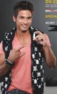 33475_436867402454_52278797454_5800306_6145541_n - RECLAME