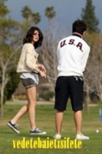 12933116_FRCUSDKYU - Selena si nick