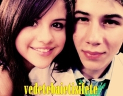 Selena-Nick-nelena-7095659-378-298