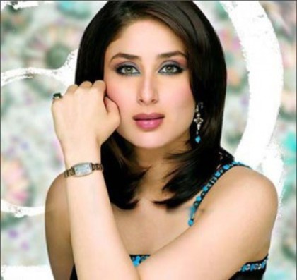 kareena-kapoor-300x284 - Smart and busy