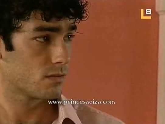 2cru96u - Aaron Diaz