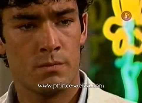 2zhkrrq - Aaron Diaz