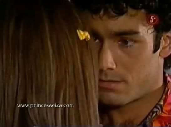 2zj99gz - Aaron Diaz