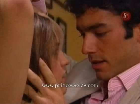 24mbyaq - Aaron Diaz