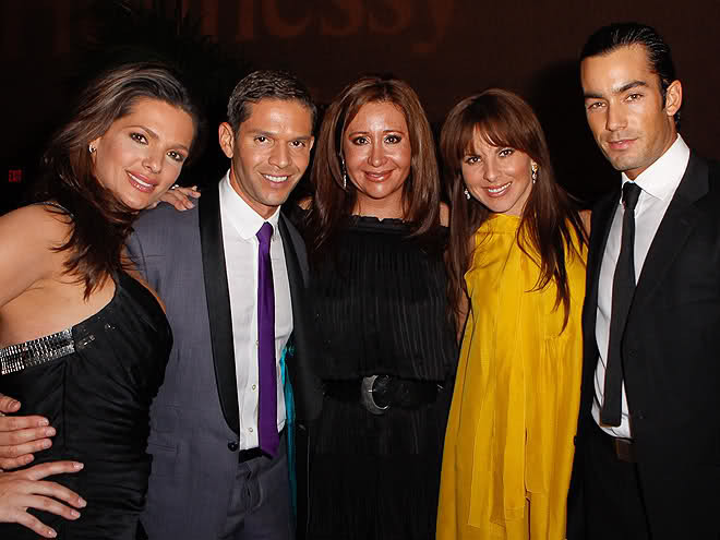 27y6anq - Aaron Diaz