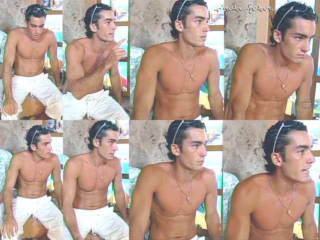 29qm9fm - Aaron Diaz