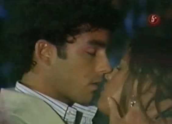 rw76n8 - Aaron Diaz