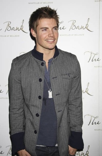 Josh (12) - Josh Henderson