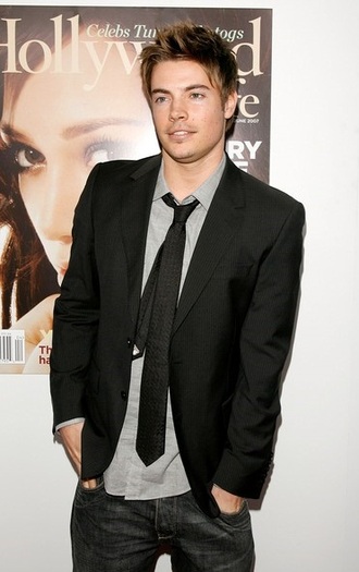 Josh (14) - Josh Henderson