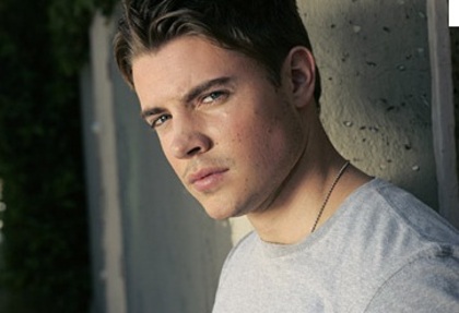 Josh (18) - Josh Henderson