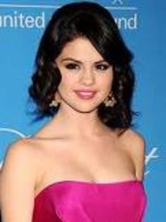 selena - concurs4