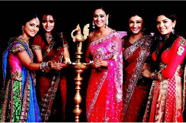 42112196_UJAREBENF - Parul Chauhan-_-Ragini