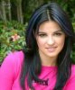 thumb_maite-perroni-o-singura-culoare-de-par-mai-multe-coafuri-cum-iti-place-mai-mult-galerie-foto_2 - 1-Maite Perroni schimbari de look de la RBD pana azi