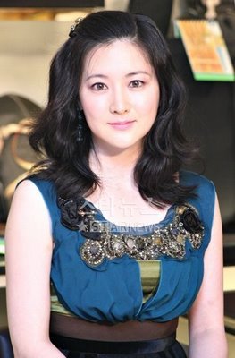  - Lee Young Ae