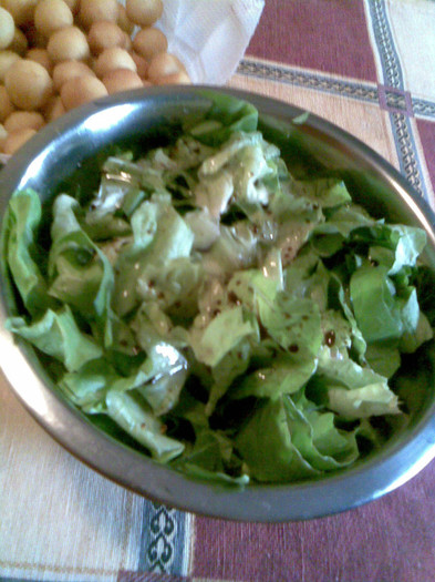 salata cu otet balsamic si ulei de masline