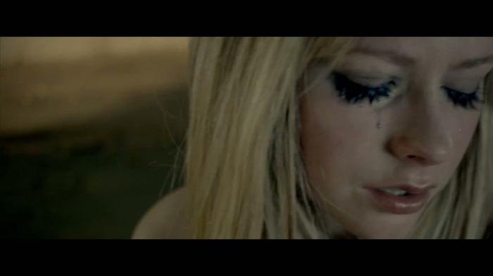 Avril Lavigne - Wish You Were Here 0469
