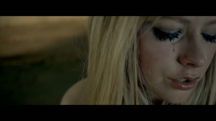 Avril Lavigne - Wish You Were Here 0470