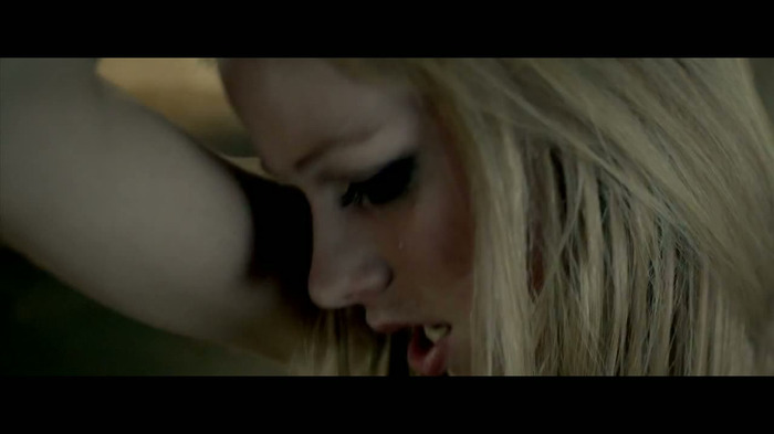 Avril Lavigne - Wish You Were Here 0500