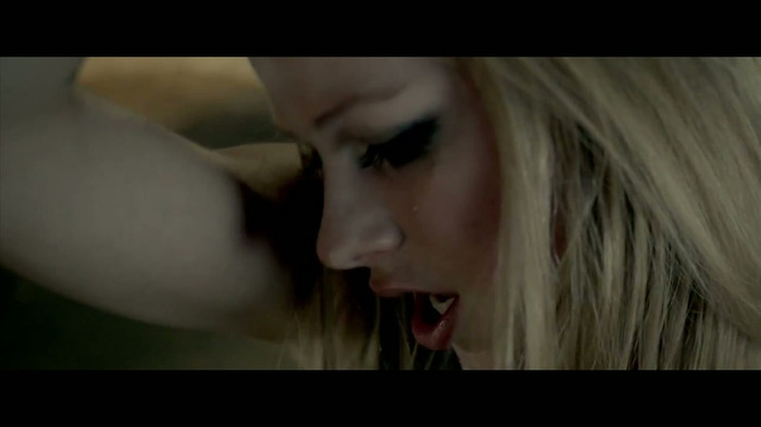 Avril Lavigne - Wish You Were Here 0501