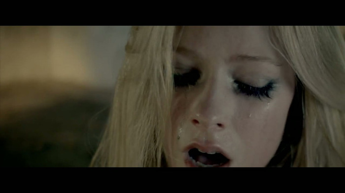 Avril Lavigne - Wish You Were Here 0531