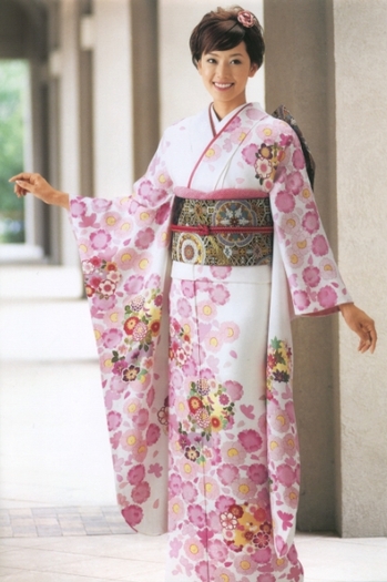 Furisode 1 - J - Tipuri de Kimono